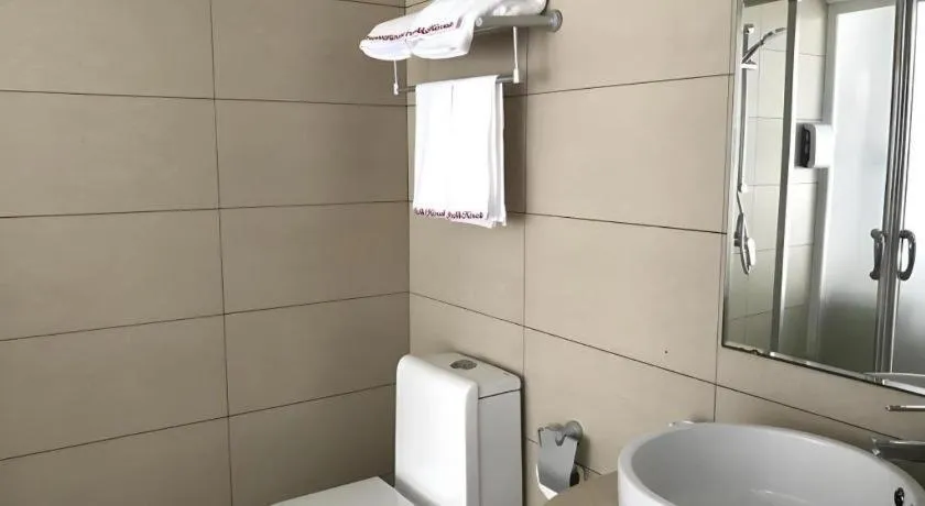 Shell Hotel Shanghai Minhang District Wenjing Road Metro Station