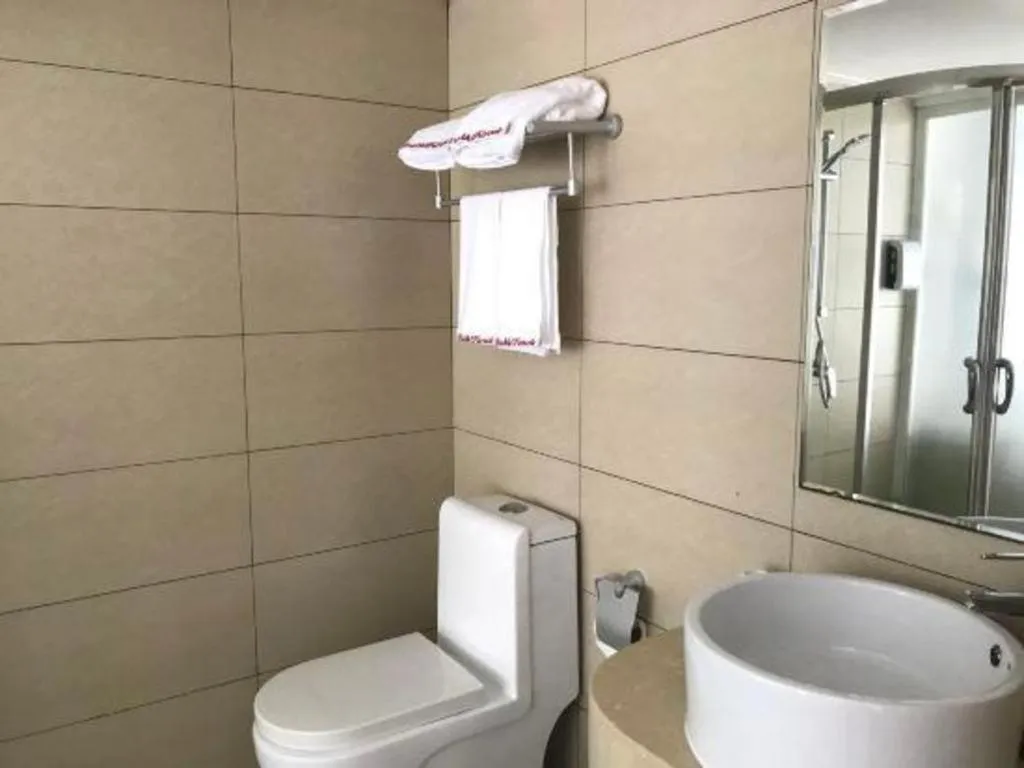 Shell Hotel Shanghai Minhang District Wenjing Road Metro Station