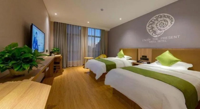 Bed in Shell Hotel Anhui Huaibei Suixi County Economic Development Zone
