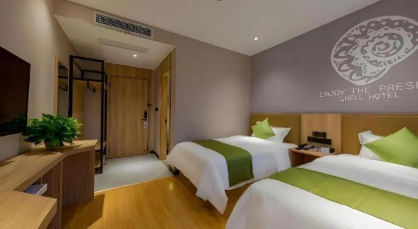 Bed in Shell Hotel Anhui Huaibei Suixi County Economic Development Zone