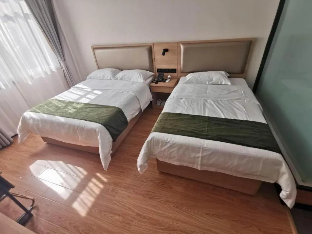 Bed in Green Tree Inn Express Jinan Huaiyin District Jingshi Road Children's Hospital