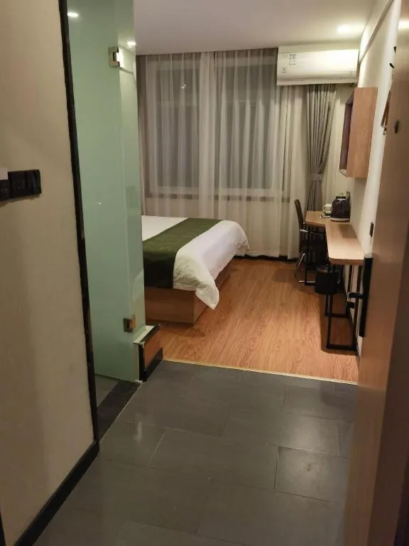 Bed in Green Tree Inn Express Jinan Huaiyin District Jingshi Road Children's Hospital