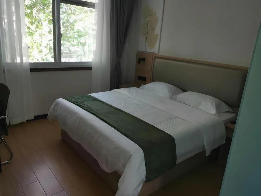 Bed in Green Tree Inn Express Jinan Huaiyin District Jingshi Road Children's Hospital