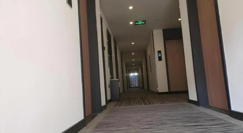 Green Tree Inn Express Jinan Huaiyin District Jingshi Road Children's Hospital