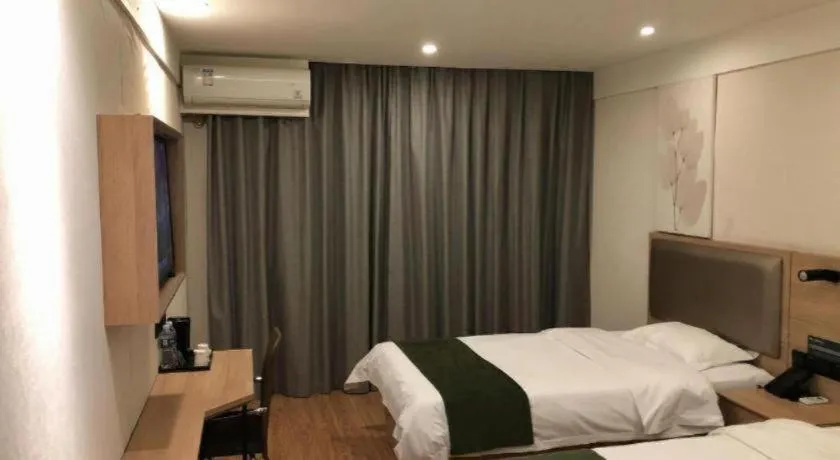 Bed in Green Tree Inn Express Jinan Huaiyin District Jingshi Road Children's Hospital