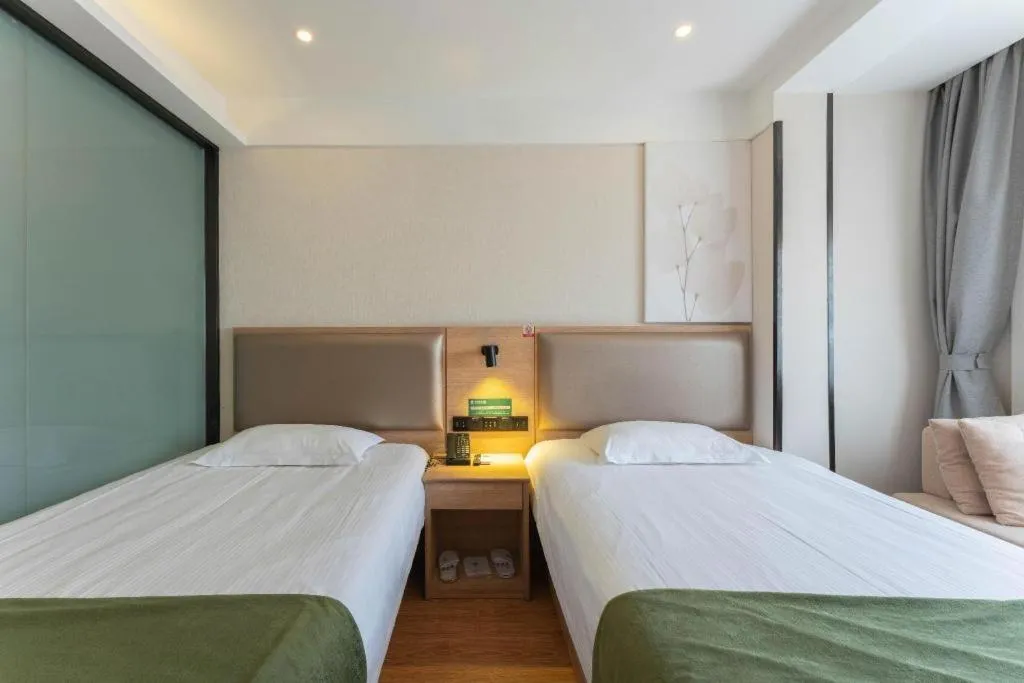 Bed in Green Tree Inn Express Jinan Huaiyin District Jingshi Road Children's Hospital