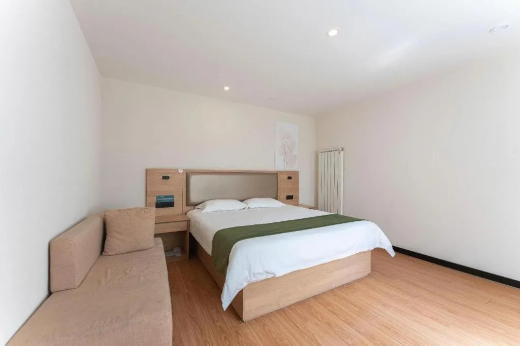 Bed in Green Tree Inn Express Jinan Huaiyin District Jingshi Road Children's Hospital