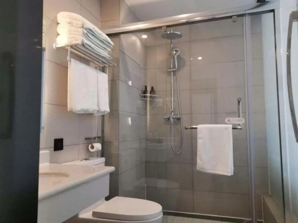 Green Tree Inn Express Jinan Huaiyin District Jingshi Road Children's Hospital