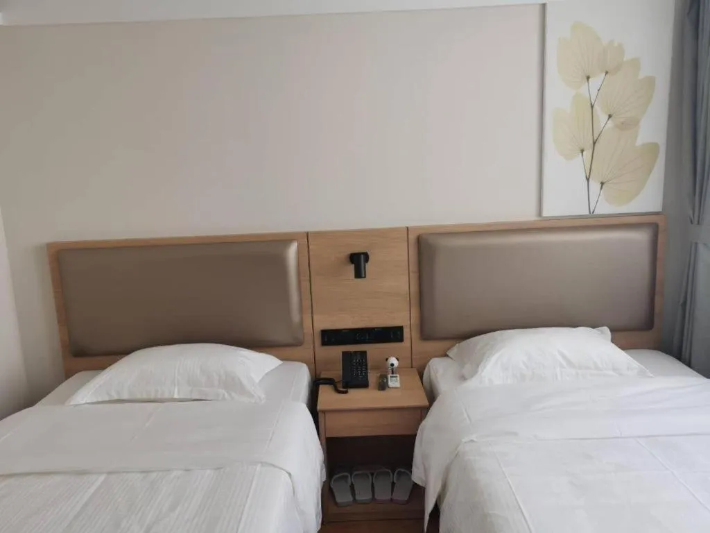 Bed in Green Tree Inn Express Jinan Huaiyin District Jingshi Road Children's Hospital