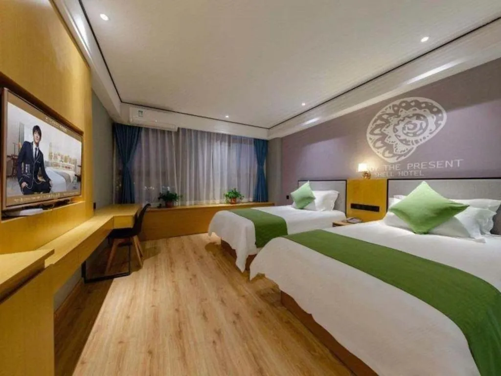 Bed in Shell Hotel Anhui Huaibei Railway Station Huiyuan Road