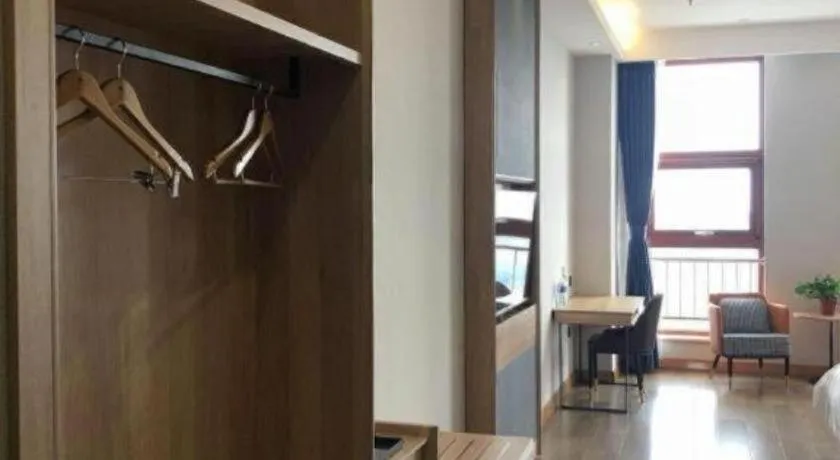 Green Tree Inn Express Tangshan Yueting County Bus Station