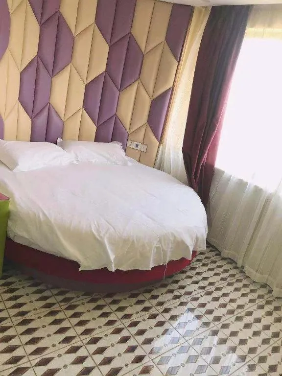 Bed in Ease Hotel Shanghai Chuanhuan Nan Road Chuansha Metro Station