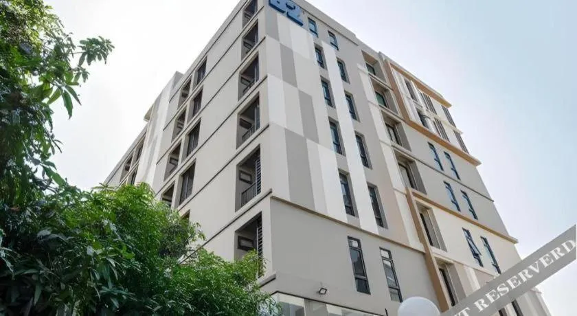 B2 Huai Khwang Premier Hotel