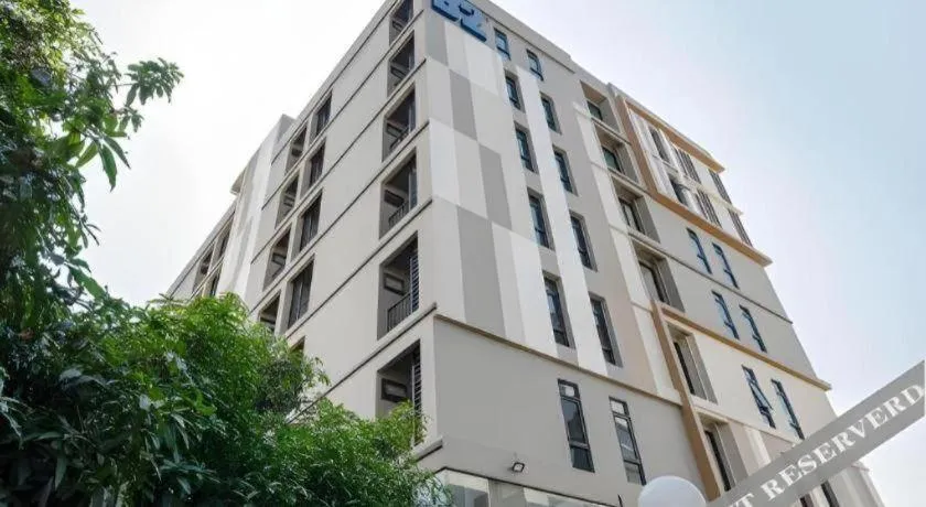 B2 Huai Khwang Premier Hotel