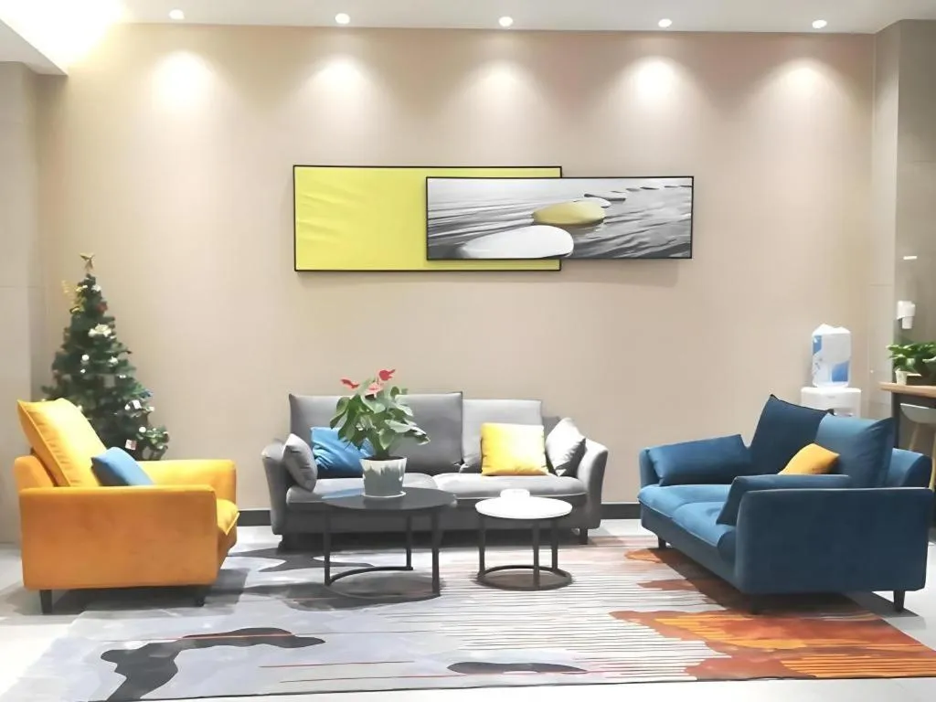 Green Tree Inn Fuyang Funan County Tianzhu Square