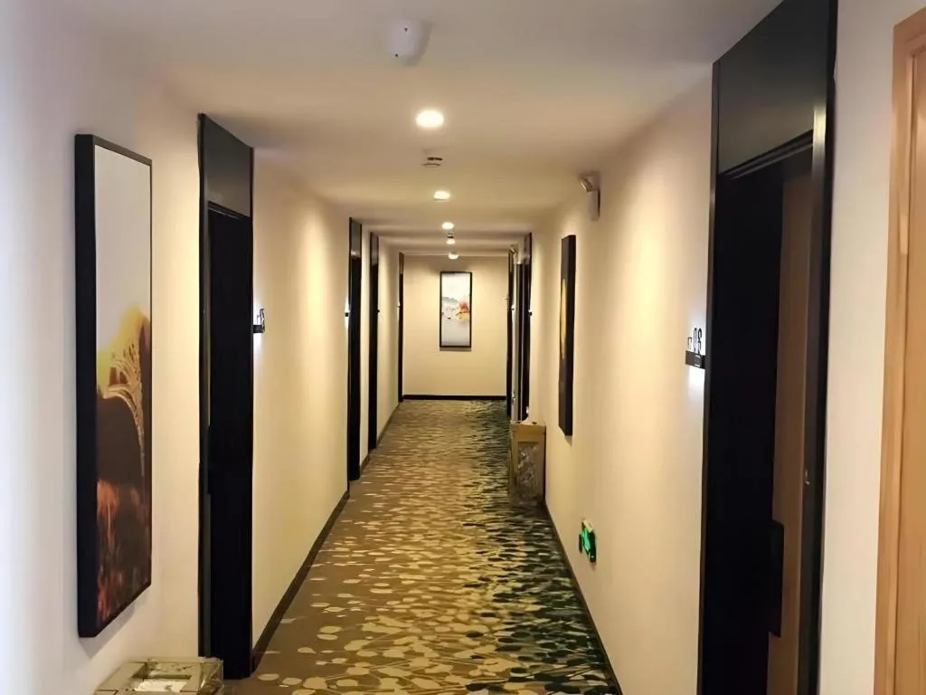 Green Tree Inn Fuyang Funan County Tianzhu Square