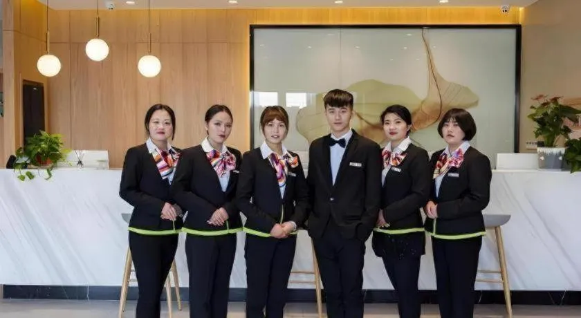 Green Tree Inn Fuyang Funan County Tianzhu Square