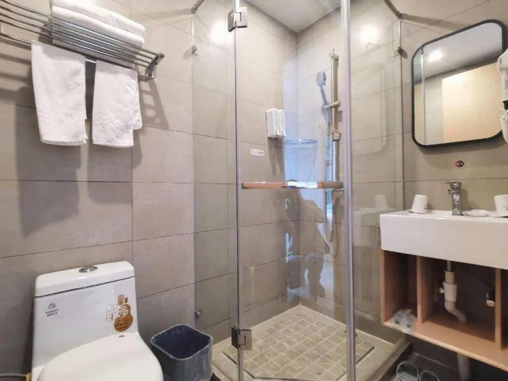 Shell Hotel Shanghai Normal University Hongcao Road Metro Station Guiping Road