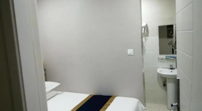 Shell Hotel Shanghai Normal University Hongcao Road Metro Station Guiping Road