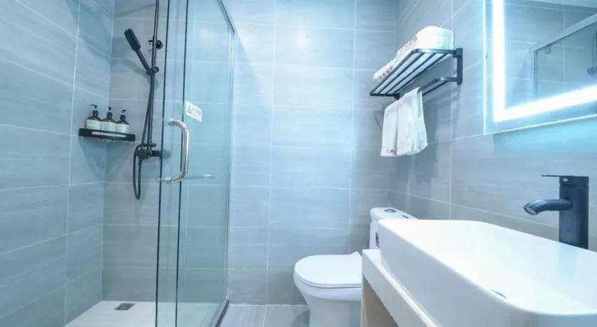 Shell Hotel Zhengzhou East High-Speed Railway Station Zhengdong Commerical Center