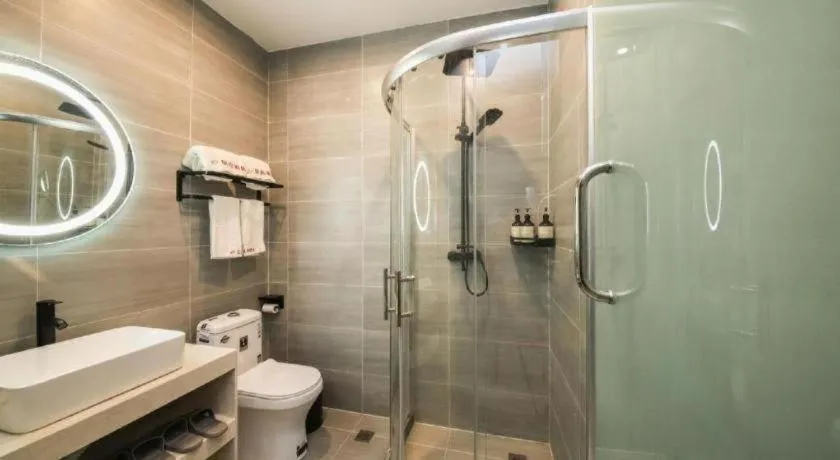 Shell Hotel Zhengzhou East High-Speed Railway Station Zhengdong Commerical Center