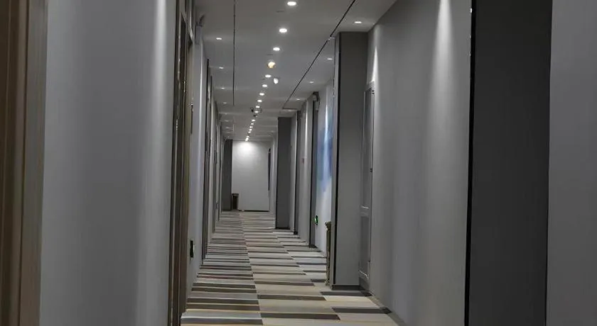 Shell Hotel Zhengzhou East High-Speed Railway Station Zhengdong Commerical Center