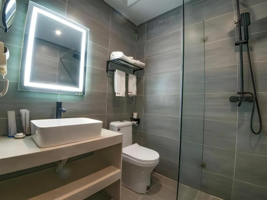 Shell Hotel Zhengzhou East High-Speed Railway Station Zhengdong Commerical Center