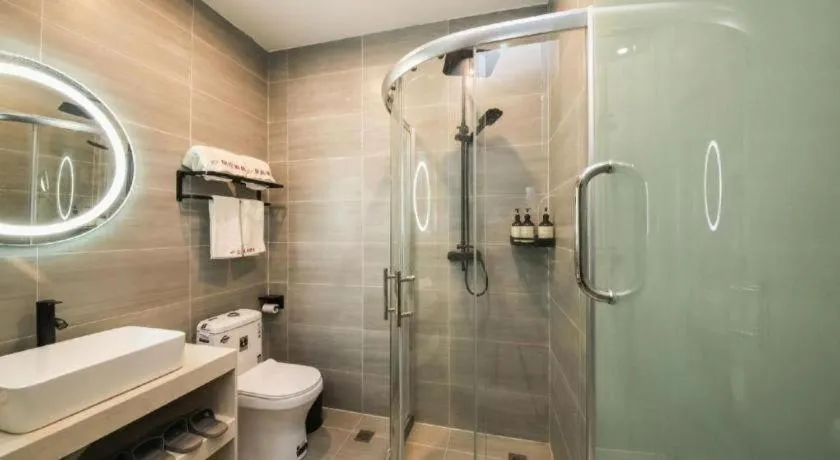 Shell Hotel Zhengzhou East High-Speed Railway Station Zhengdong Commerical Center