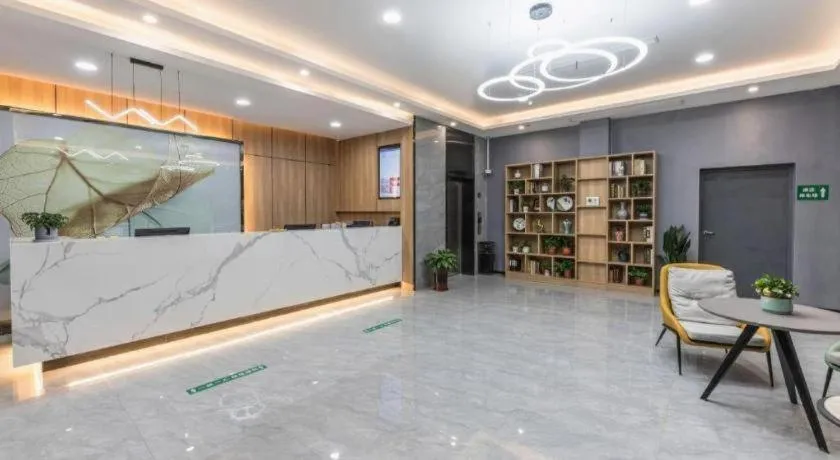 GreenTree Inn Express Zhangjiagang Hexing Town Shazhou Professional Institue of Technology