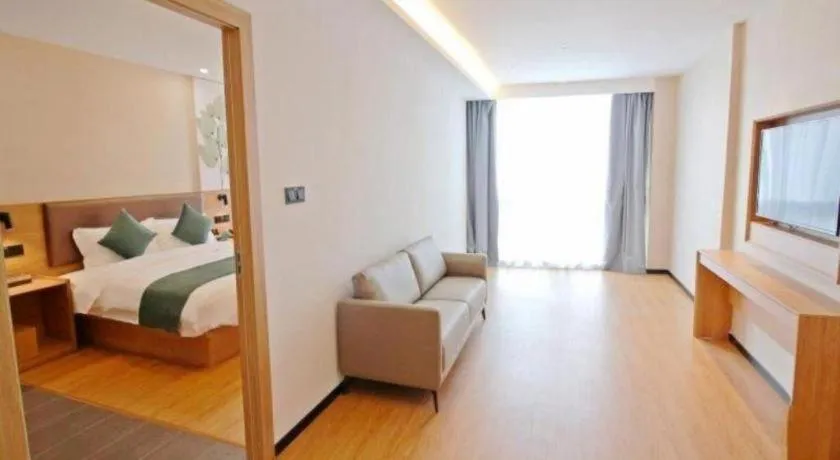 Bed in GreenTree Inn Express Zhangjiagang Hexing Town Shazhou Professional Institue of Technology