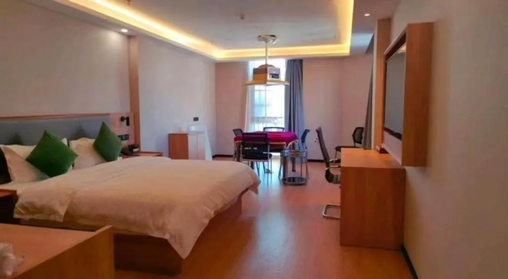 Bed in GreenTree Inn Express Zhangjiagang Hexing Town Shazhou Professional Institue of Technology