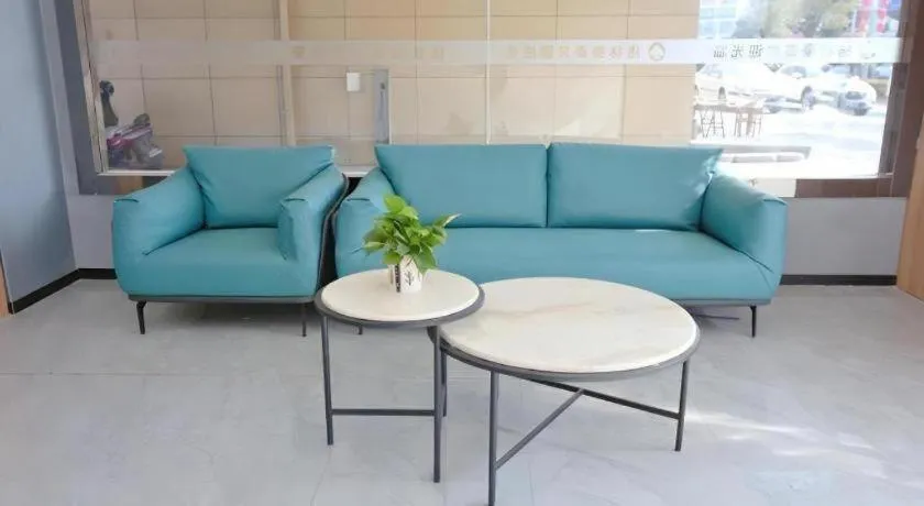 GreenTree Inn Express Zhangjiagang Hexing Town Shazhou Professional Institue of Technology