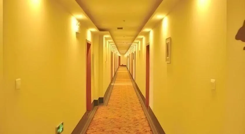 GreenTree Inn Dalian Jinzhou District Railway Station Ansheng Plaza