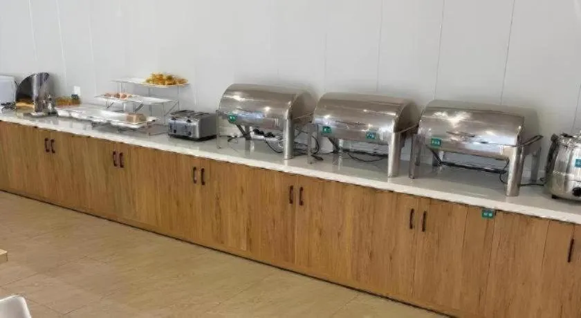 GreenTree Inn Dalian Jinzhou District Railway Station Ansheng Plaza