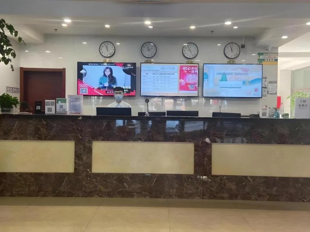 GreenTree Inn Dalian Jinzhou District Railway Station Ansheng Plaza