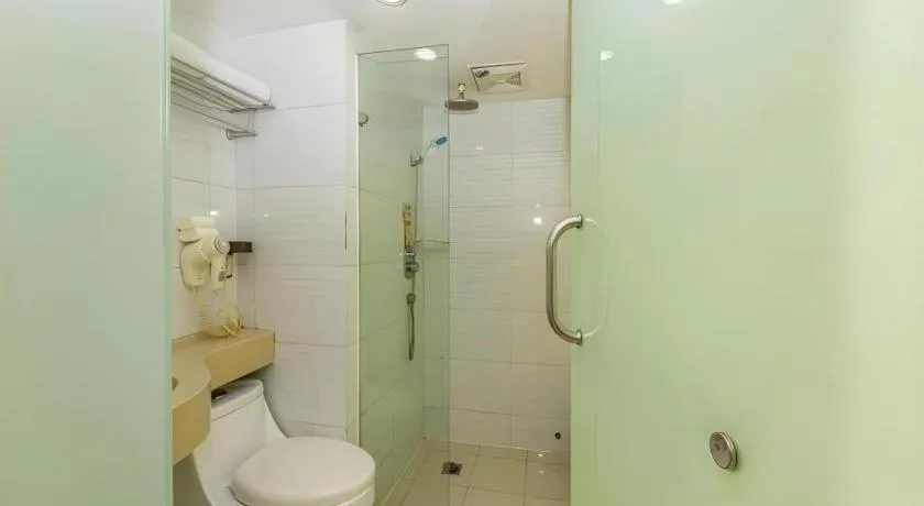 Shell Hotel Shanghai Expo Changqing Road Metro Station