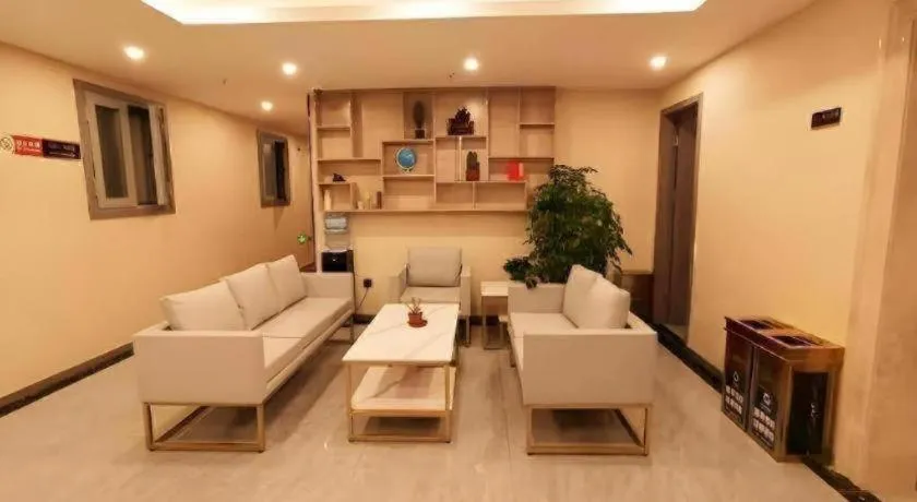 Shell Hotel Shanghai Jinshan Wanda Plaza