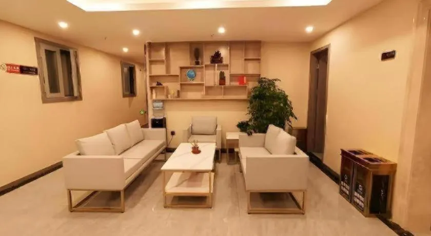 Shell Hotel Shanghai Jinshan Wanda Plaza