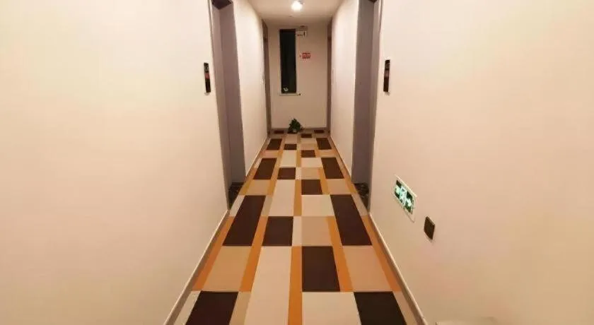 Shell Hotel Shanghai Jinshan Wanda Plaza