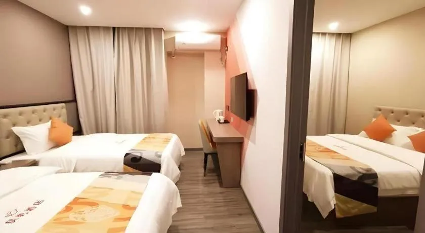 Bed in Shell Hotel Shanghai Jinshan Wanda Plaza