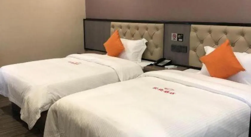Bed in Shell Hotel Shanghai Jinshan Wanda Plaza