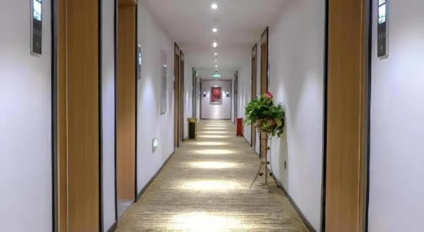 GreenTree Inn Express Datong High-Speed Railway Station Old City Wall