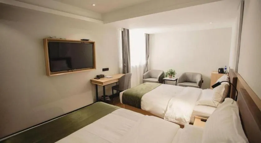 Bed in GreenTree Inn Express Datong High-Speed Railway Station Old City Wall