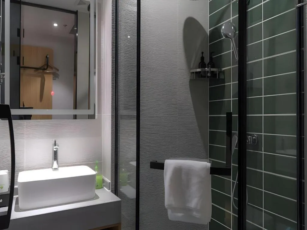 GreenTree Inn Express Datong High-Speed Railway Station Old City Wall