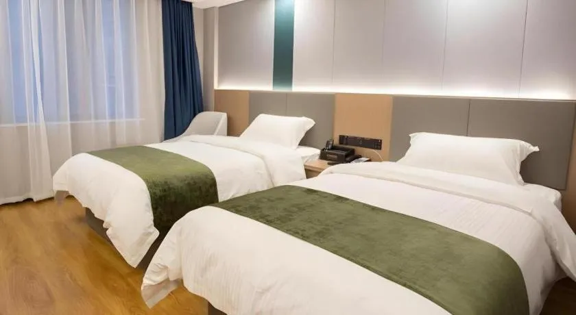 Bed in GreenTree Inn Express Jiangsu Suqian School Yingmadi Road