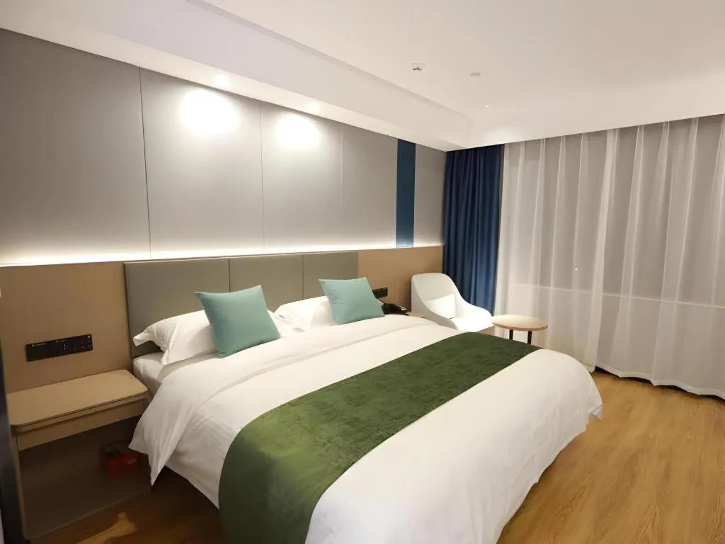 Bed in GreenTree Inn Express Jiangsu Suqian School Yingmadi Road