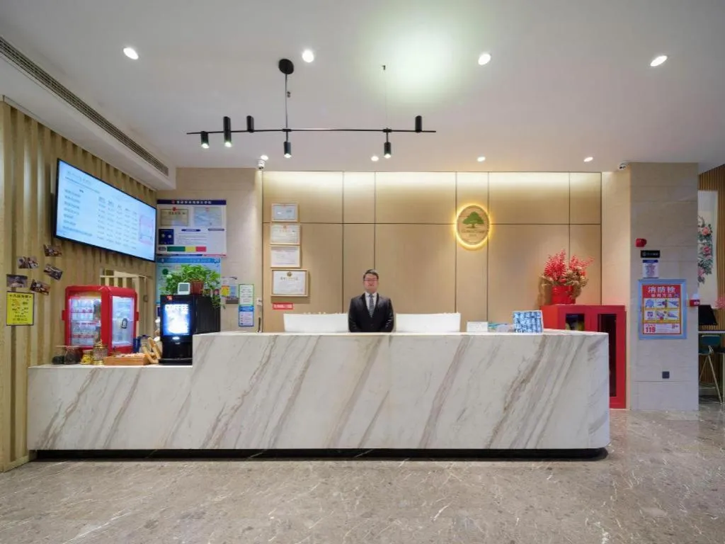 GreenTree Inn Luoyang Railway Station Wangfujing Wangcheng Park