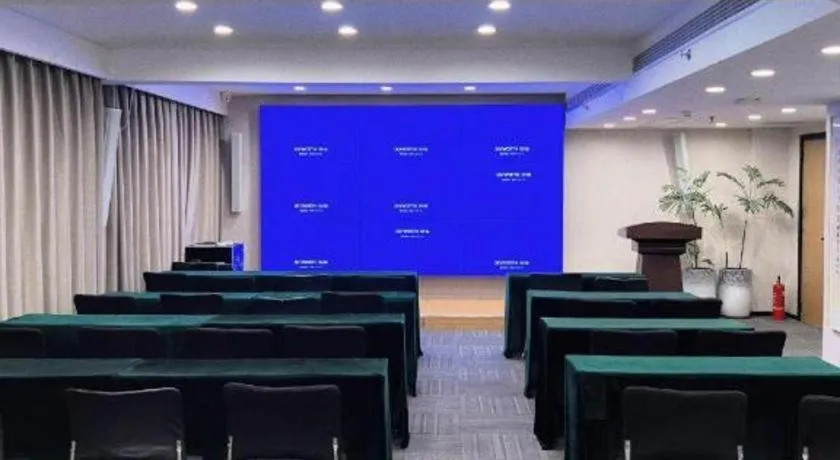 GreenTree Inn Luoyang Railway Station Wangfujing Wangcheng Park