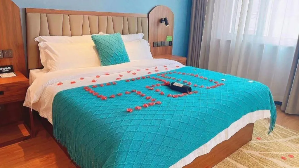 Bed in GreenTree Inn Luoyang Railway Station Wangfujing Wangcheng Park