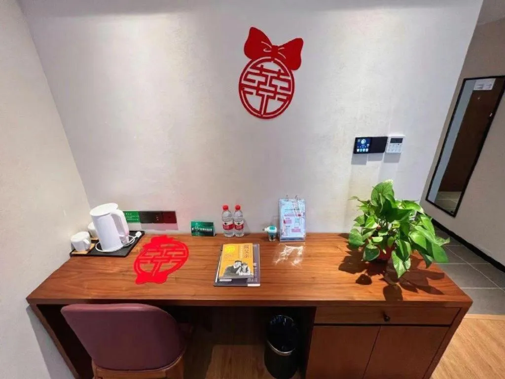 GreenTree Inn Luoyang Railway Station Wangfujing Wangcheng Park